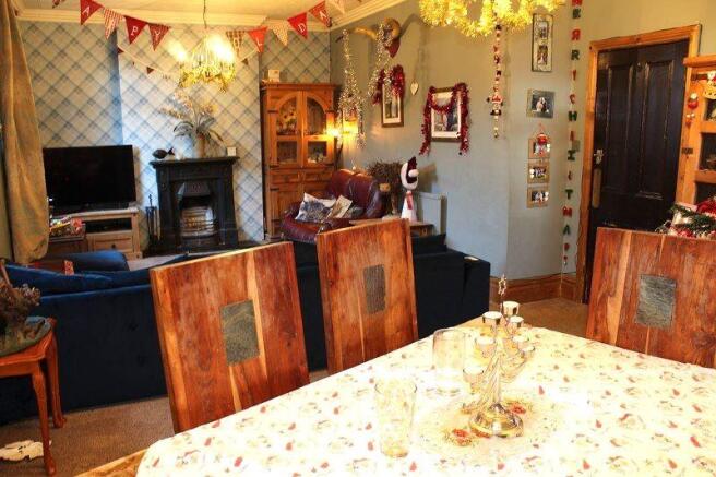 Lounge / Dining room