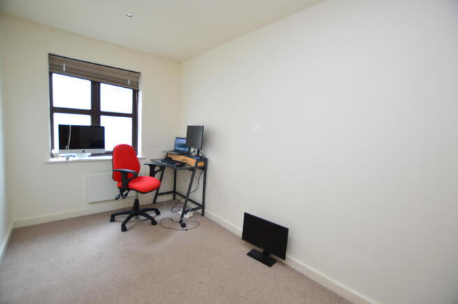 2 bed Apartment to rent Image 9