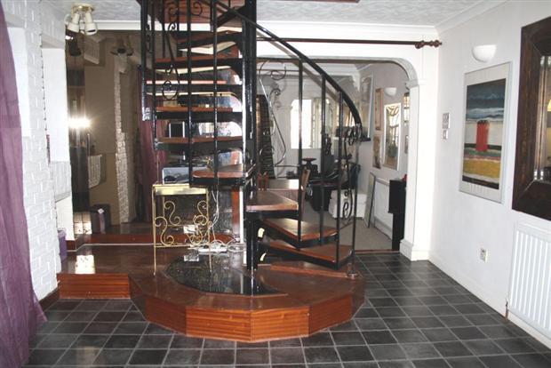 Photo 5