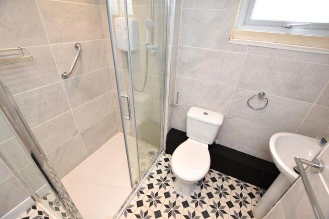 SHOWER ROOM WC