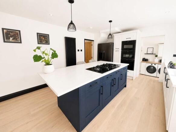 3 bed Detached for sale Image 5