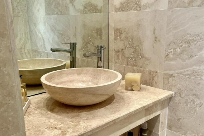 Ensuite