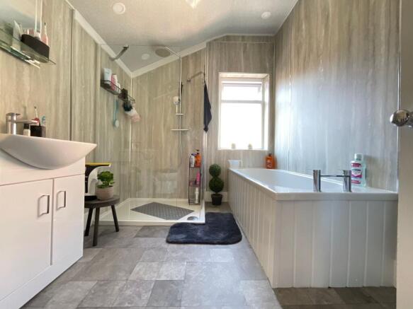 2 bed Terraced for sale Image 9