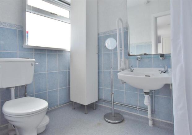 EN SUITE