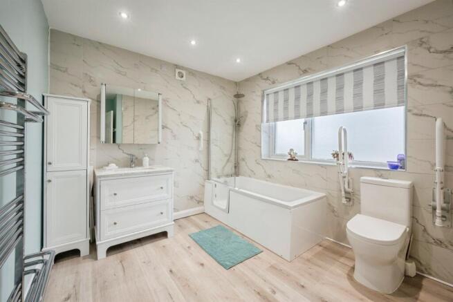 2 bed Detached Bungalow for sale Image 5