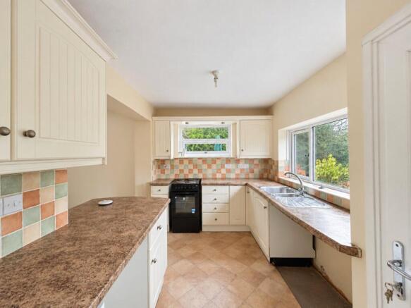 Well presented cottage with development potential, Pensford photo 4