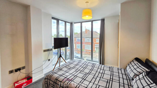 2 bed Flat to rent Image 5