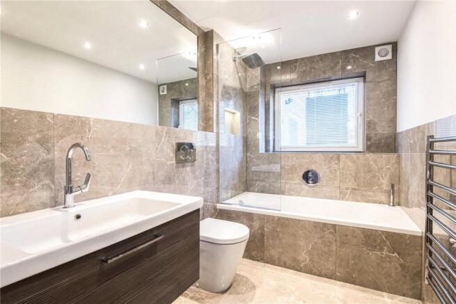 3 bed Apartment for sale Image 12