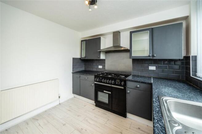 3 bed Town House for sale Image 7