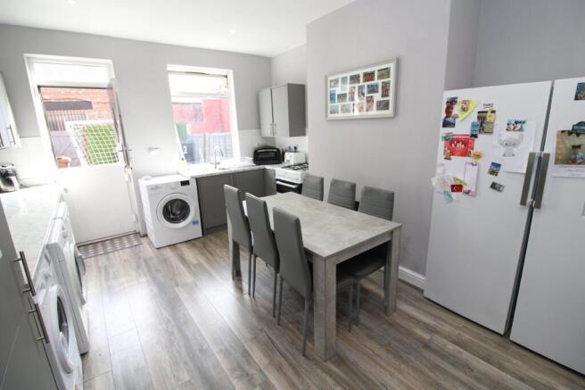 4 bed Terraced for sale Image 4