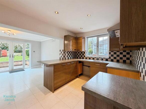 School Road, Langold, Worksop photo 4