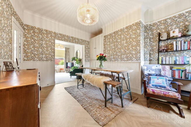 3 bed Terraced for sale Image 7