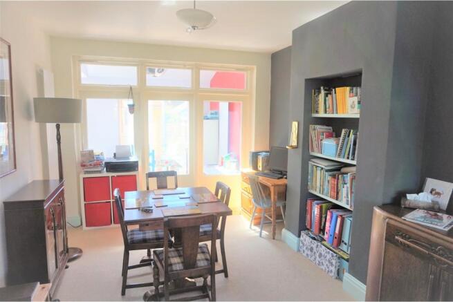 Lounge/Dining Room