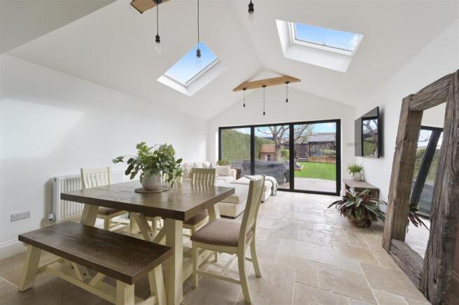 OATFIELD ROAD 23  (1).jpg