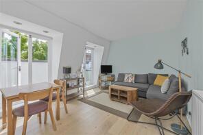 Flat 9, 6, Battersea Square, London SW11 3RA