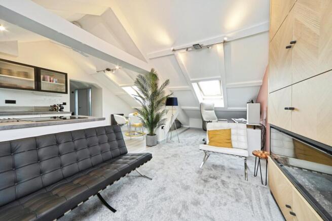 3 bed Penthouse for sale Image 6