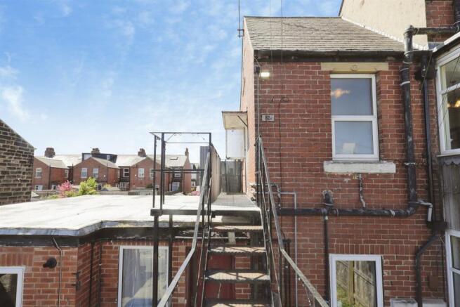 2 bed Maisonette for sale Image 12