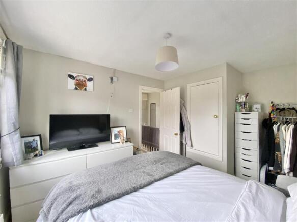 1 bed Semi-Detached to rent Image 6