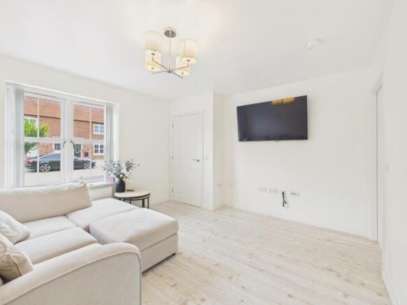 2 bed Terraced for sale Image 2