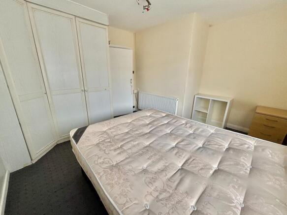 2 bed End of Terrace to rent Image 6