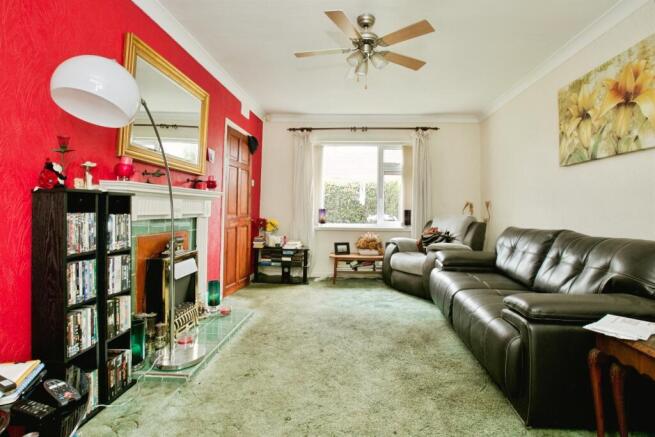 3 bed Semi-Detached for sale Image 5