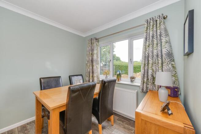3 bed Semi-Detached for sale Image 7