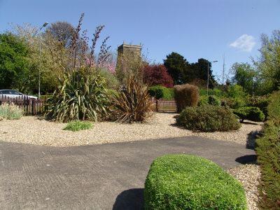 GARDENS/GROUNDS