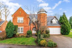 7, Upper Walk, Virginia Water GU25 4SN