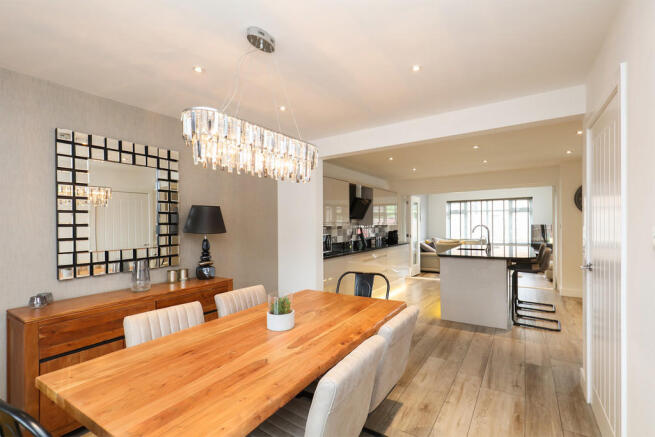 Dining Area - Bre...