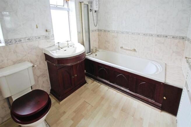 4 bed Semi-Detached for sale Image 12