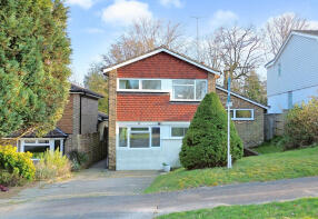 6, Forestfield, Horsham RH13 6DZ