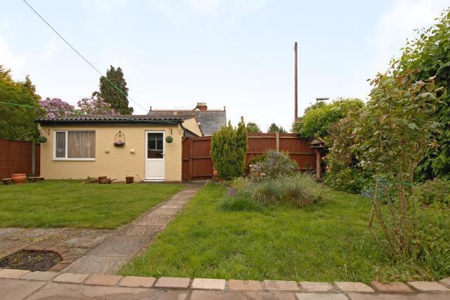 Rear Garden & Detached Garage
