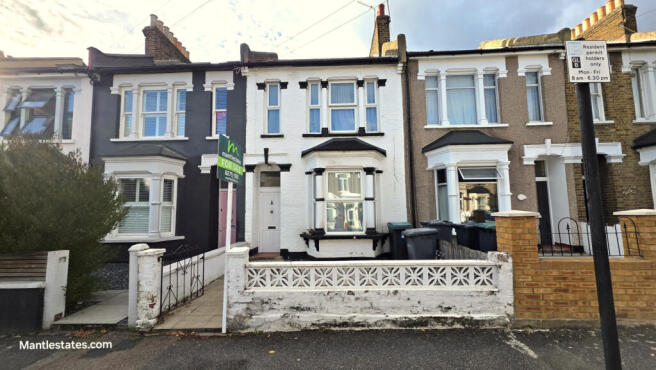 3 bed terraced house for sale Glenwood Road, Hari