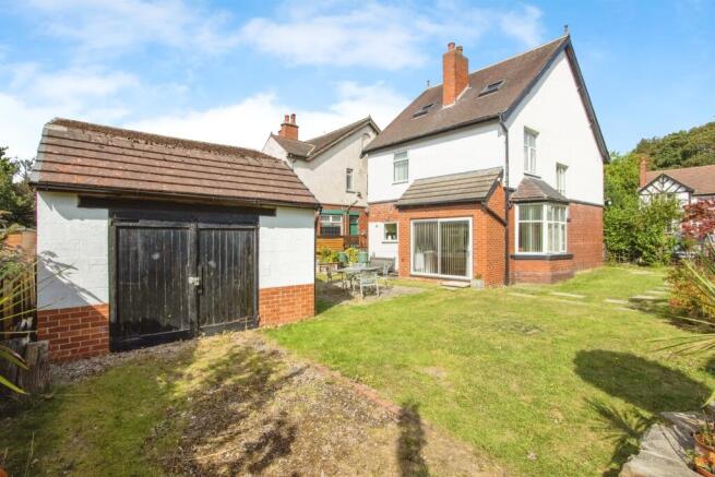 4 bed Detached for sale Image 11