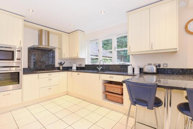 Kitchen/ Breakfast Room