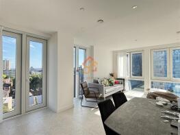 Apartment 1006, Bouchon Point, Cendal Crescent, London E1 2FT