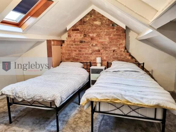 3 bed House for sale Image 8