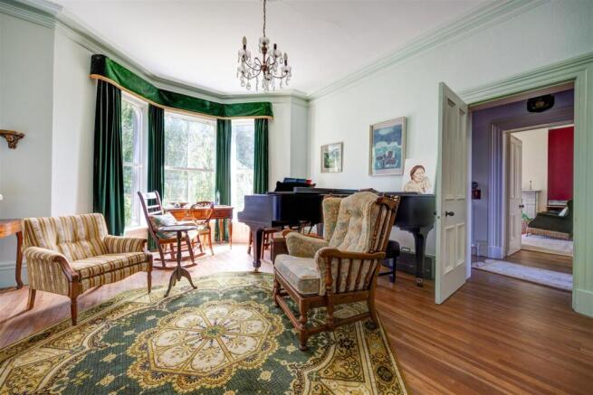 Piano_Room_09.jpg