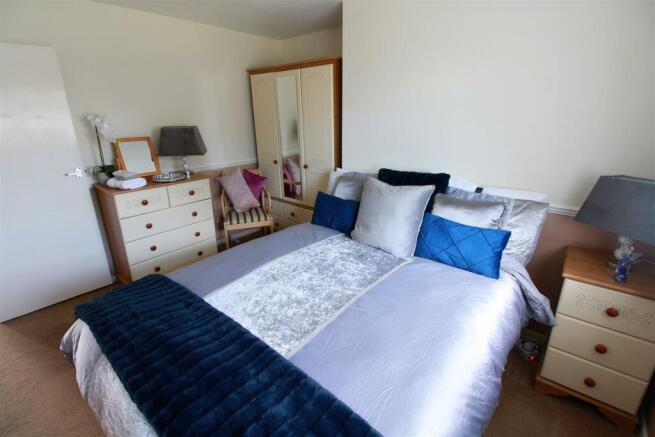 Bedroom 1 b.jpg