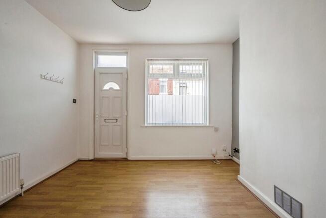 2 bed Terraced for sale Image 6