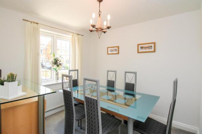 3 bed Detached for sale Image 4