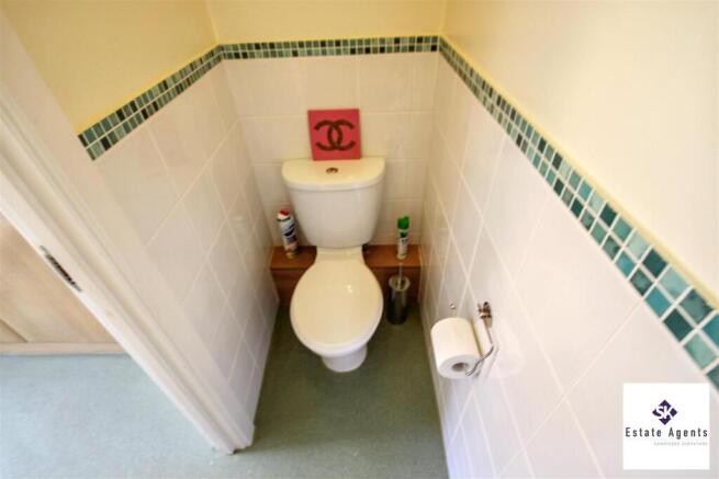 3 bed Flat for sale Image 9
