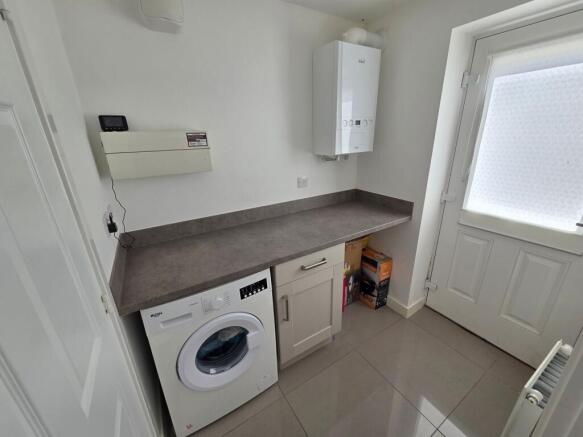 4 bed Detached for sale Image 7