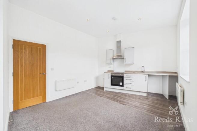 9 bed Apartment for sale Image 12