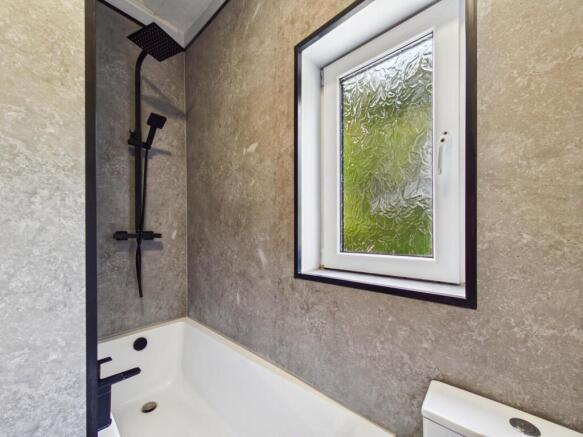 2 bed Terraced for sale Image 6