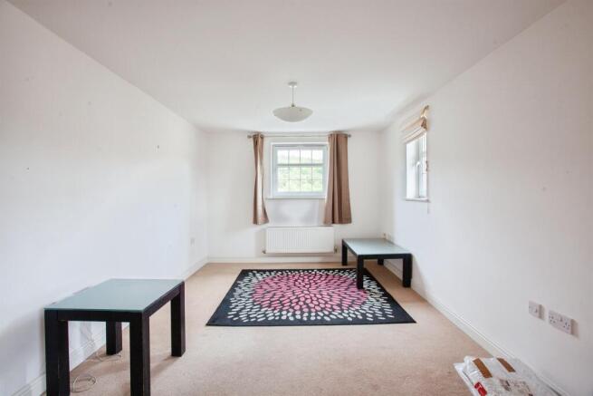 2 bed Apartment for sale Image 9