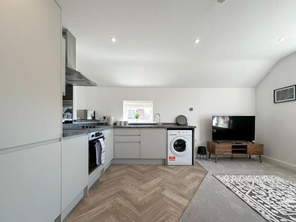1 bed Apartment to rent Image 4