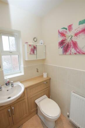 EN SUITE SHOWER ROOM