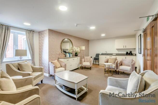 2 bed Apartment for sale Image 9