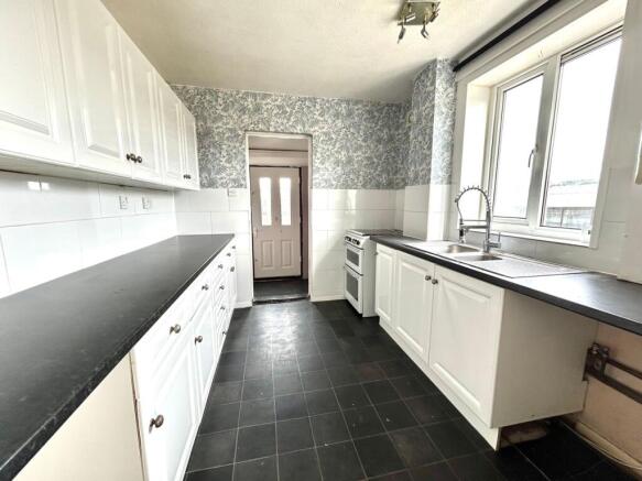 3 bed Semi-Detached for sale Image 5